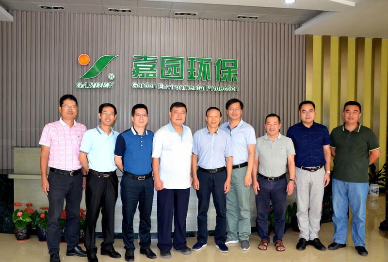 5、牟广丰副会长一行走访嘉园环保合影.JPG